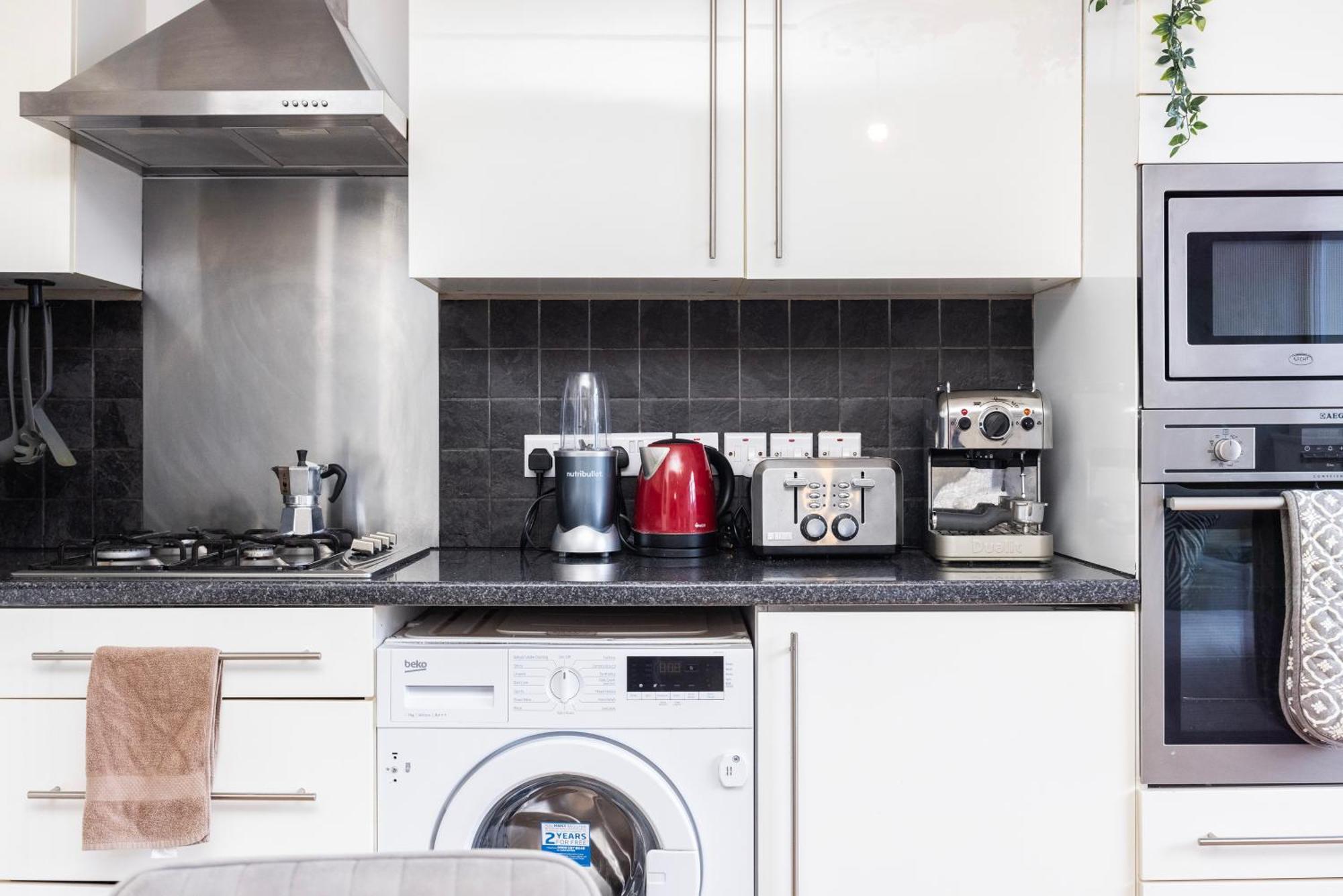 Trendy 4 Bed Apartment Near Vibrant Shoreditch W Balcony And Walking Distance To Tube London Kültér fotó