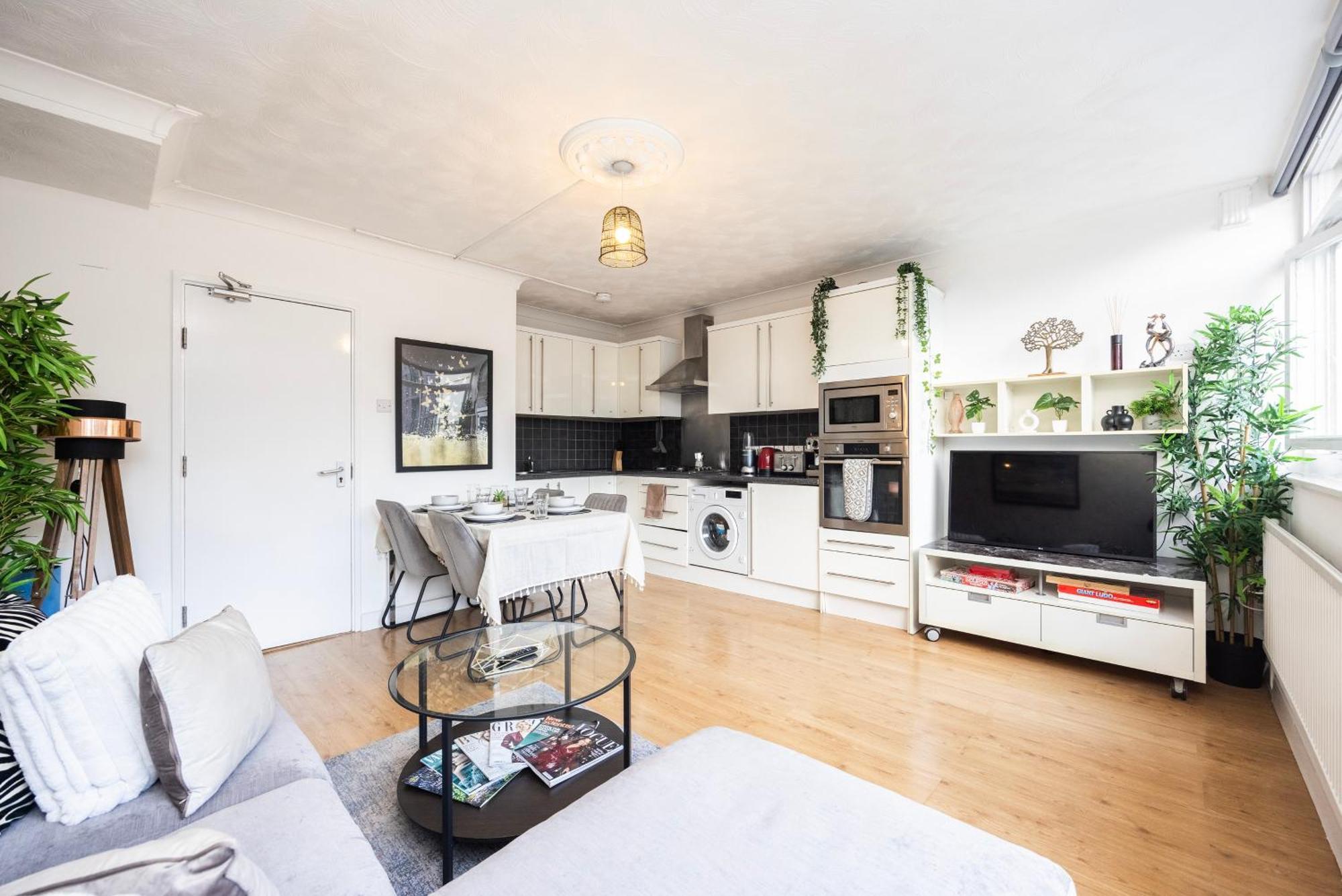 Trendy 4 Bed Apartment Near Vibrant Shoreditch W Balcony And Walking Distance To Tube London Kültér fotó