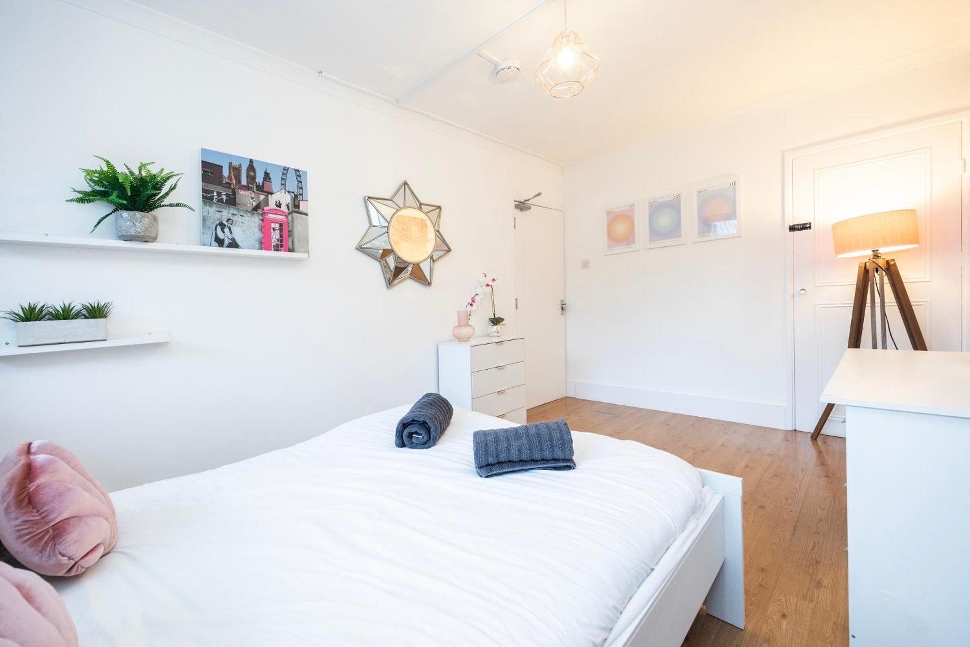 Trendy 4 Bed Apartment Near Vibrant Shoreditch W Balcony And Walking Distance To Tube London Kültér fotó